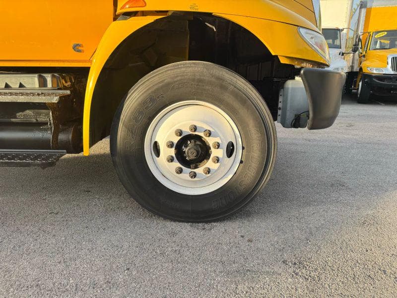 2020 International MV607 image 8