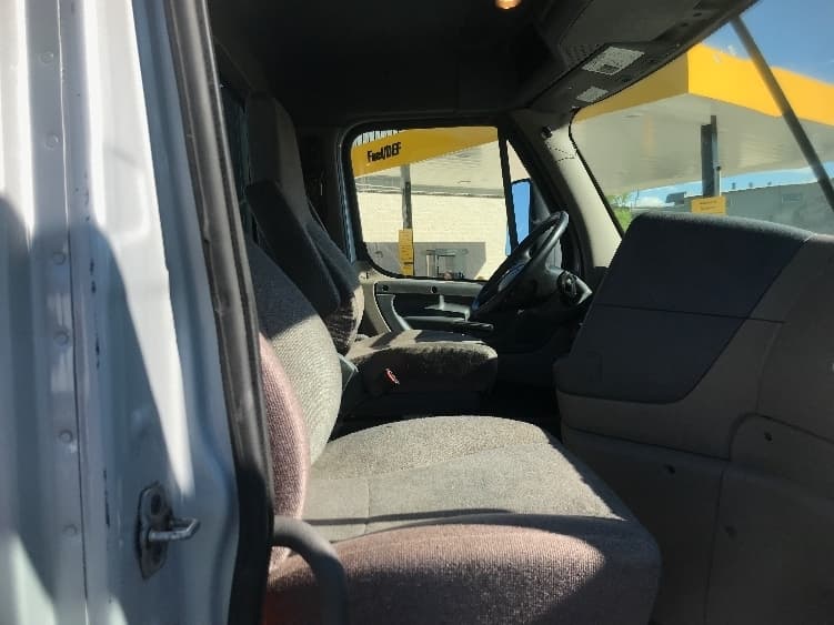 Used 2020 FREIGHTLINER Conventional - Day Cab, Tractor - CASCADIA 113 image 6
