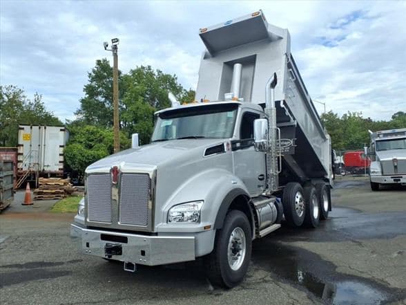 2026 Kenworth T880 image 14
