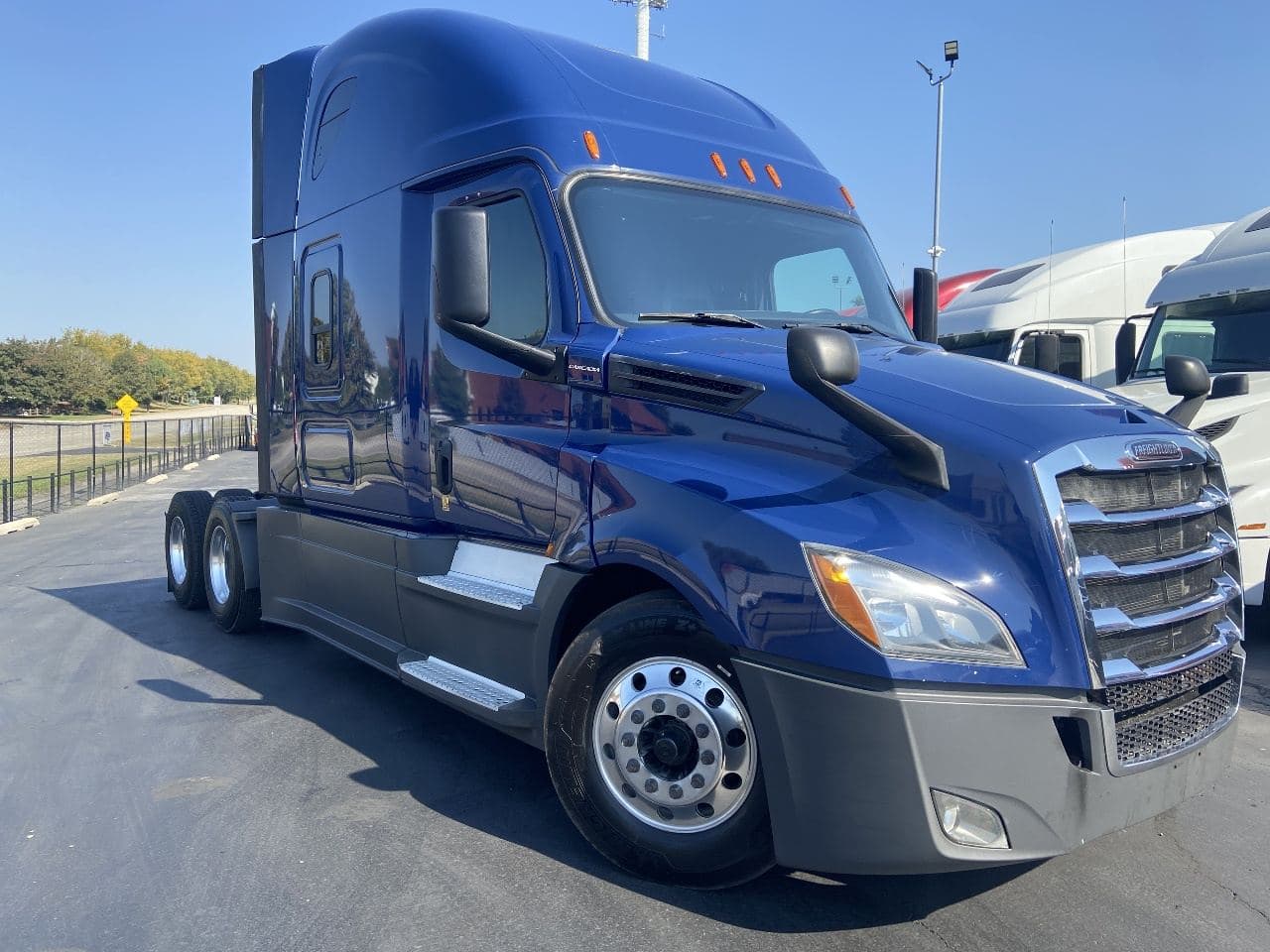2020 Freightliner Cascadia image 3