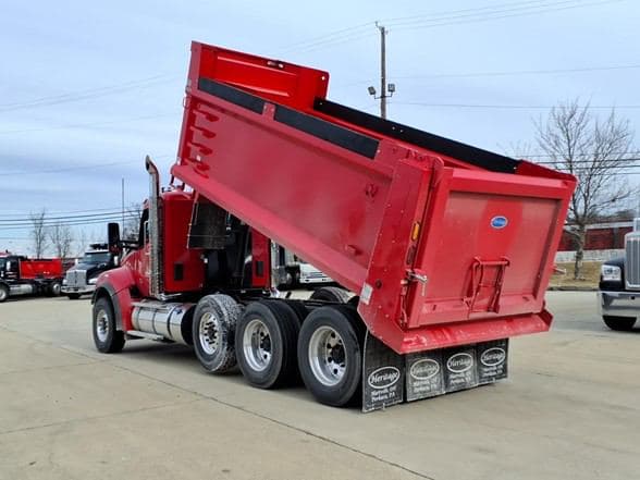2026 Kenworth T880S image 6