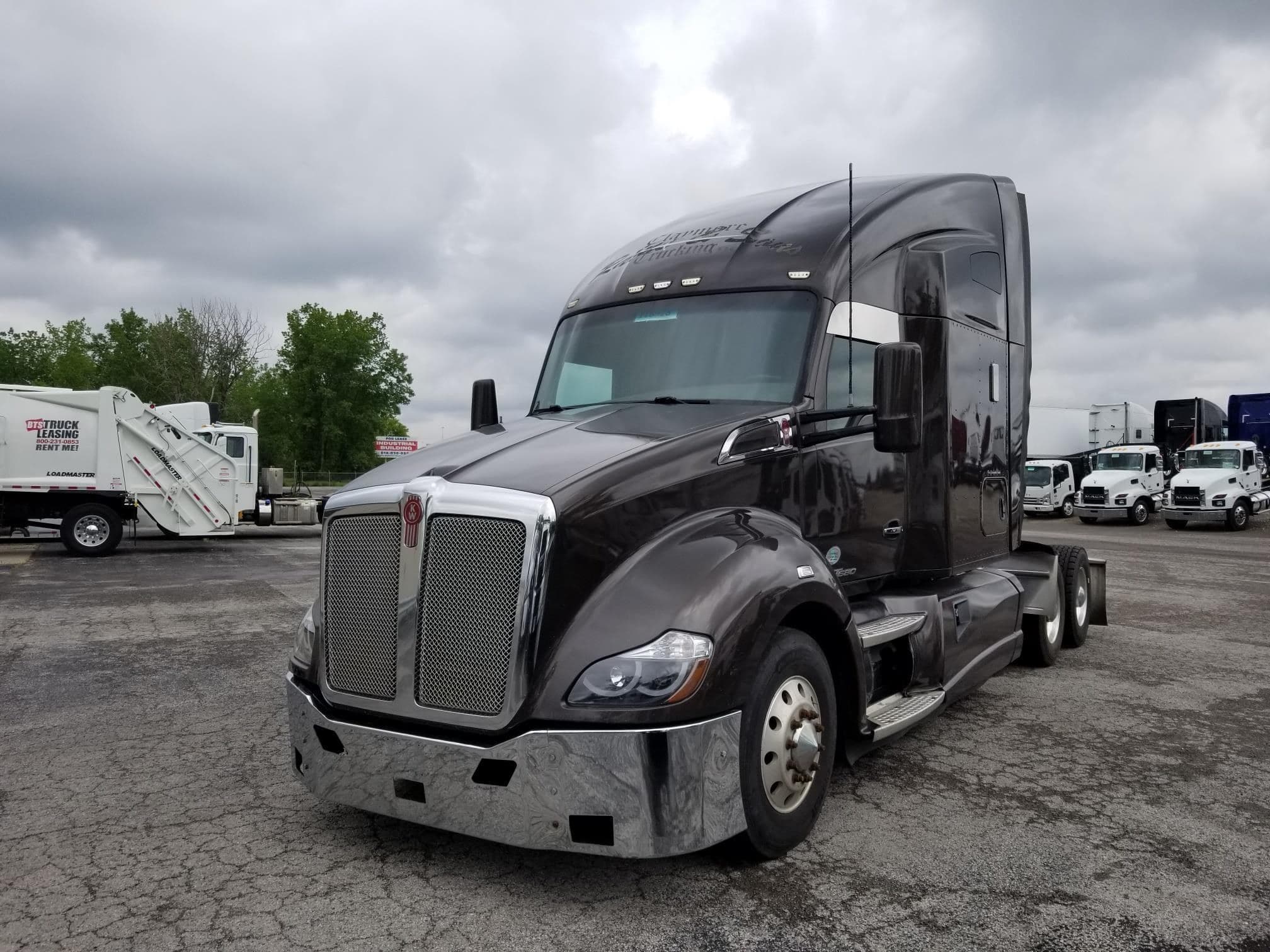 2015 KENWORTH T680 118928 image 1