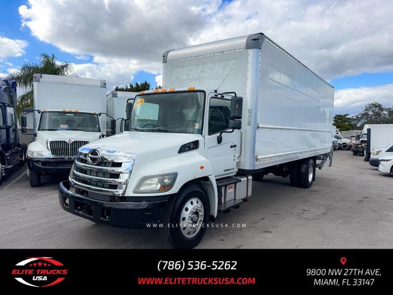 2020 Hino 268 image 1