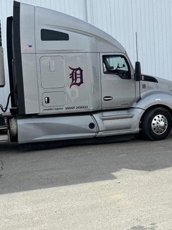 2021 Kenworth T680 image 3