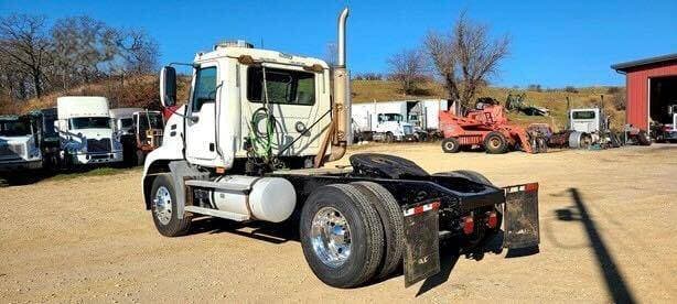 2007 MACK VISION CXN612 image 10