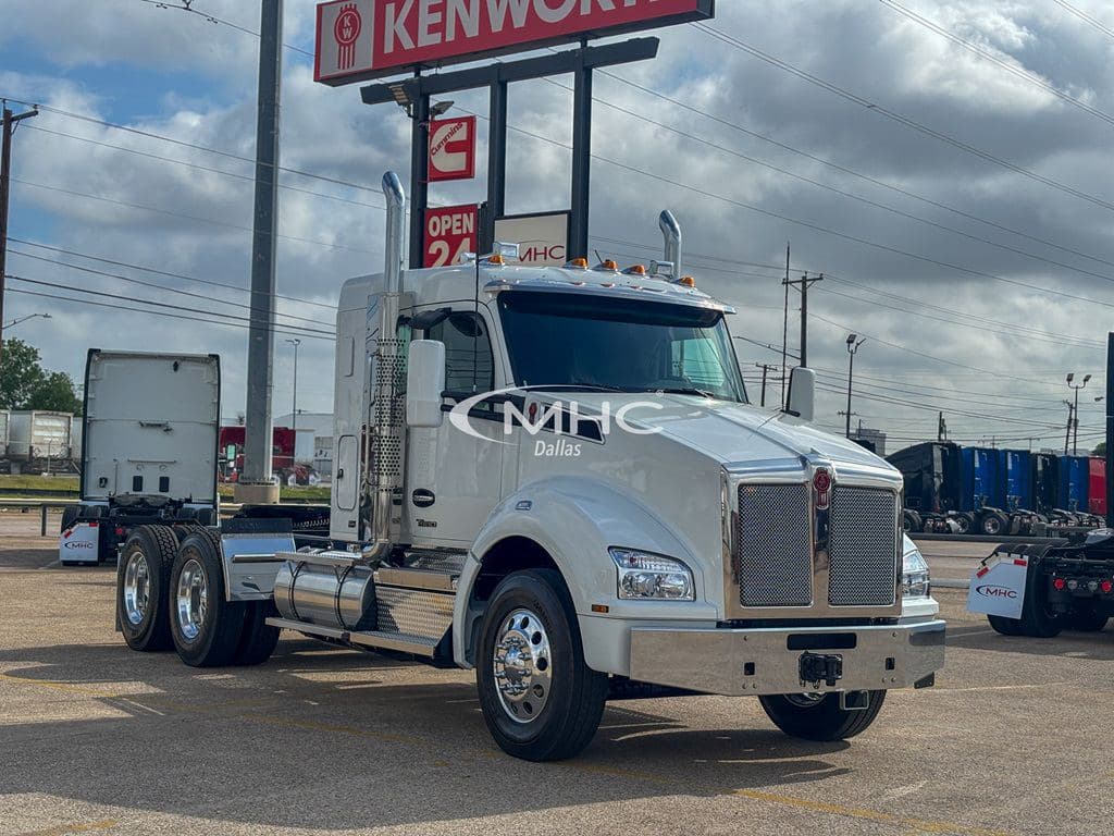 New 2027 KENWORTH T880 image 3