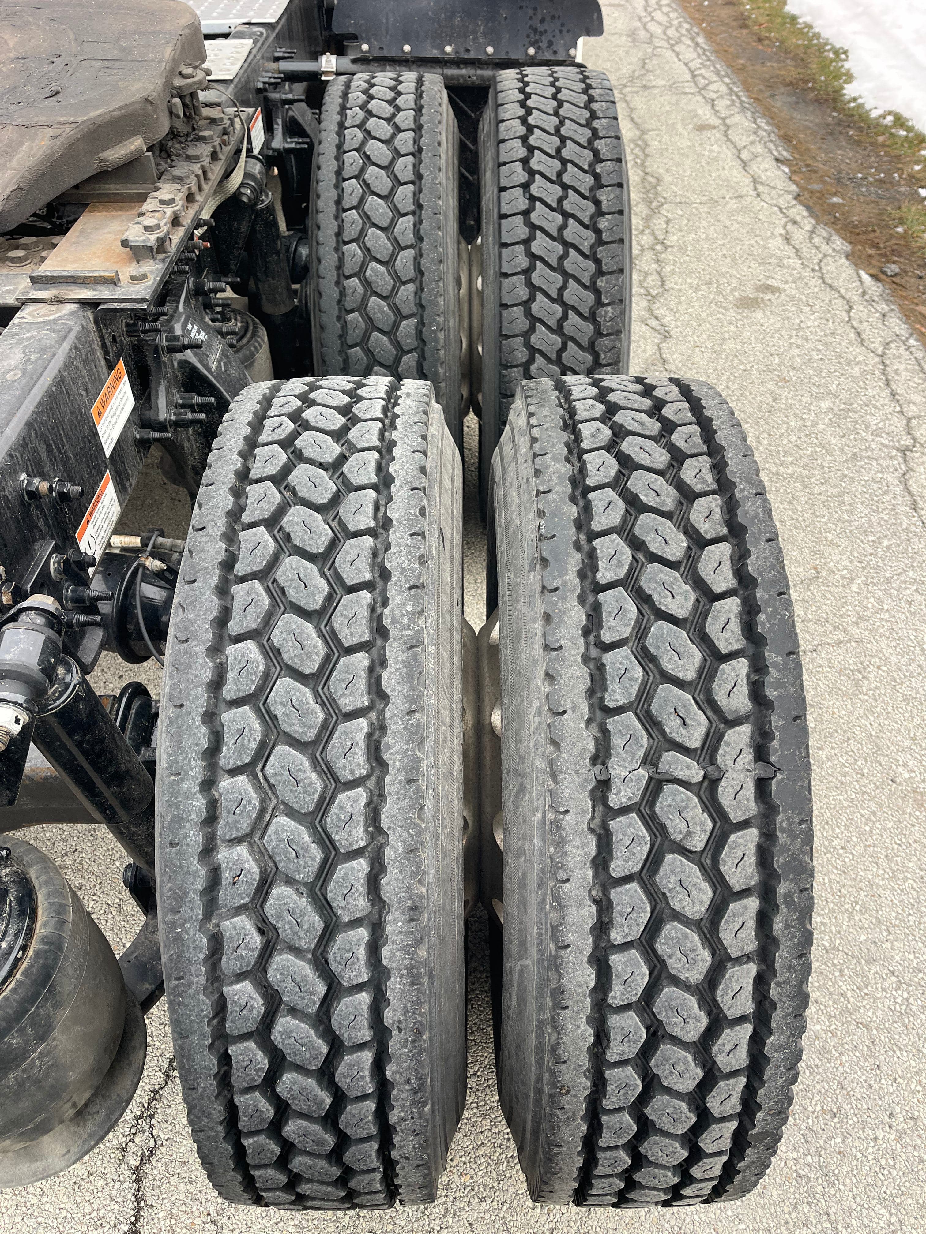 2022 Freightliner Cascadia 126 image 7