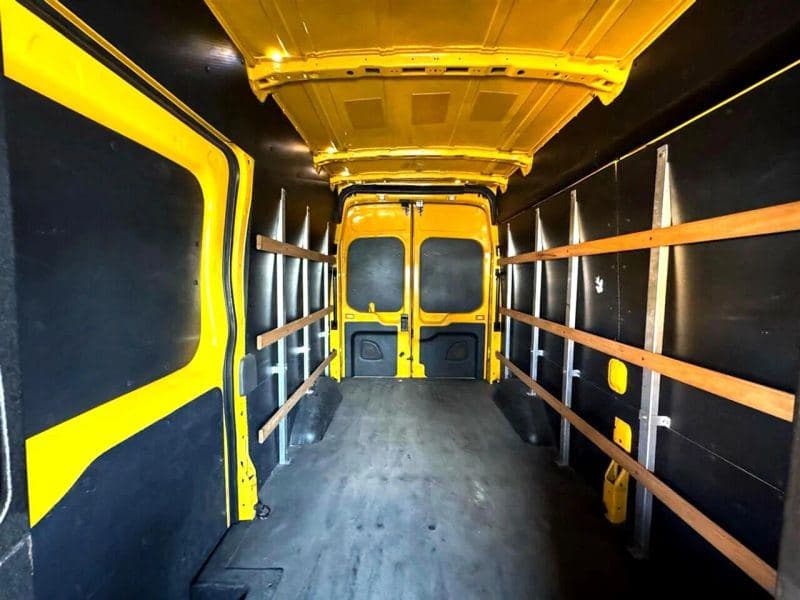 2020 Ford CF8000 image 13