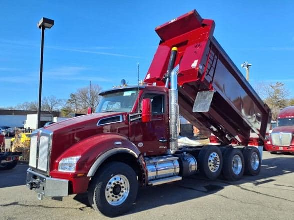 2025 Kenworth T880 image 18