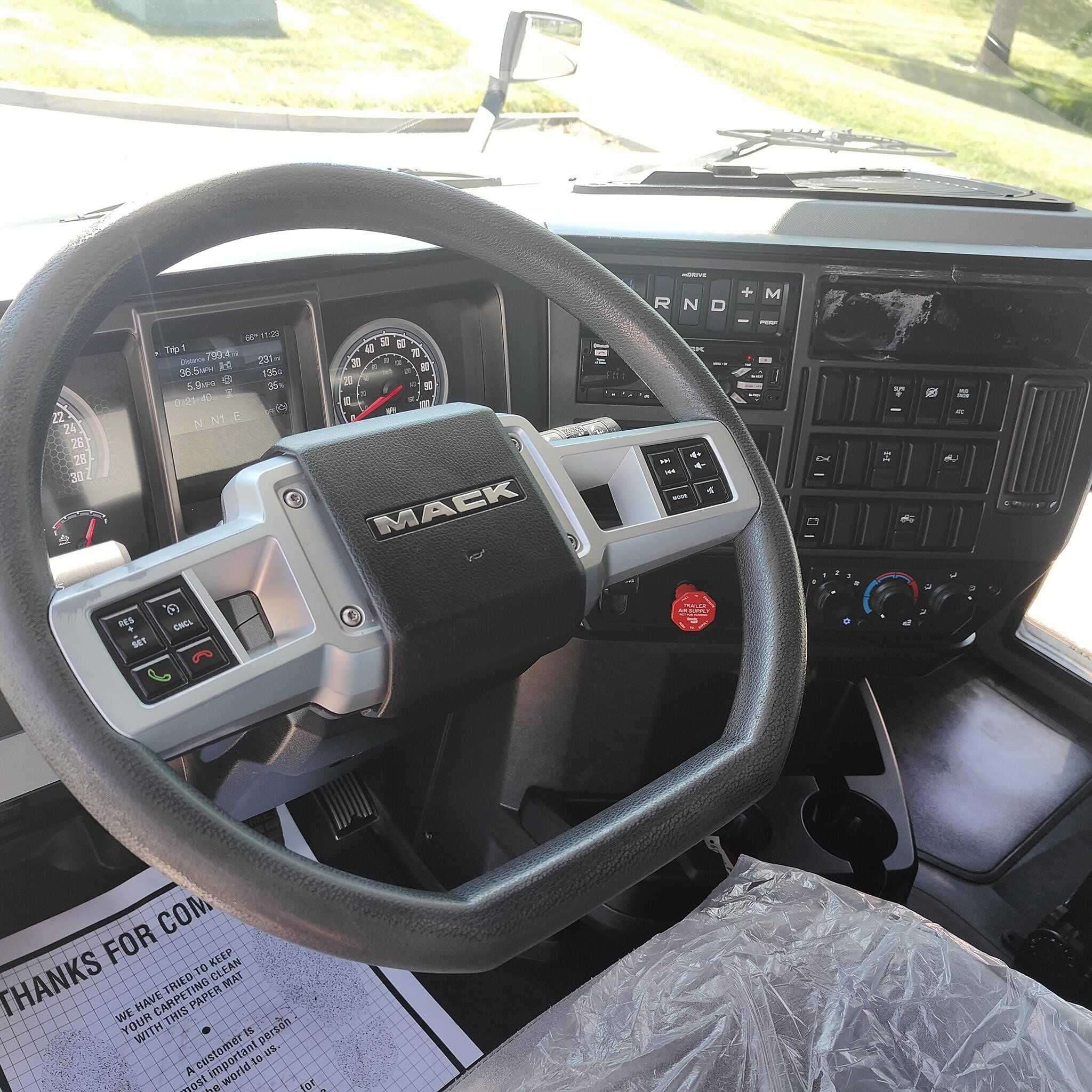 Used 2020 MACK ANTHEM Conventional - Sleeper Truck image 6