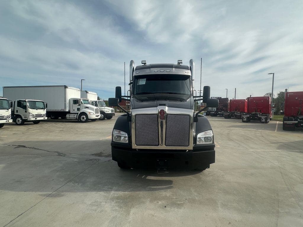 Used 2022 KENWORTH T880 image 11