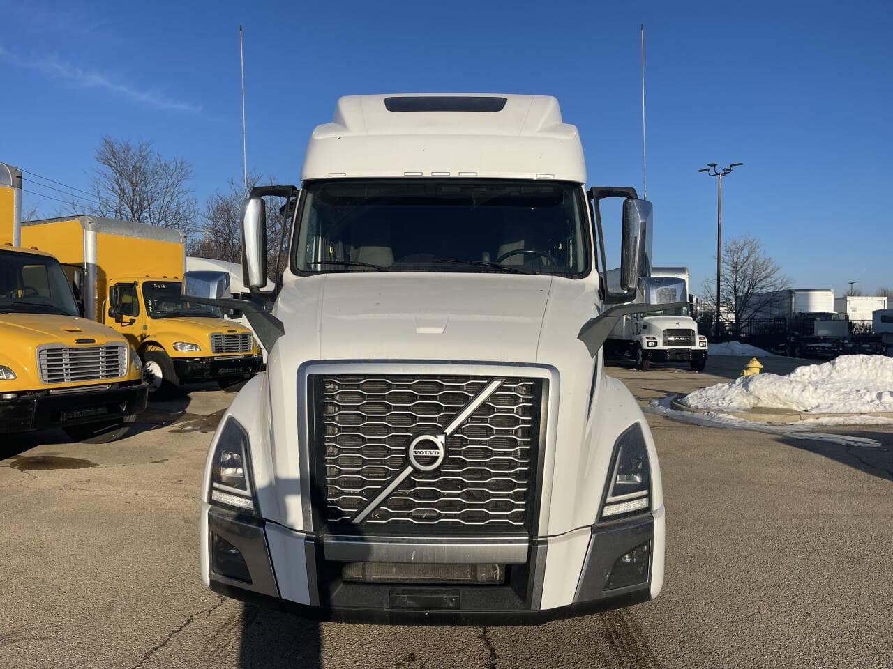2024 Volvo VNL image 3