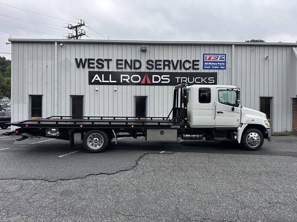 2025 Hino L6 image 2