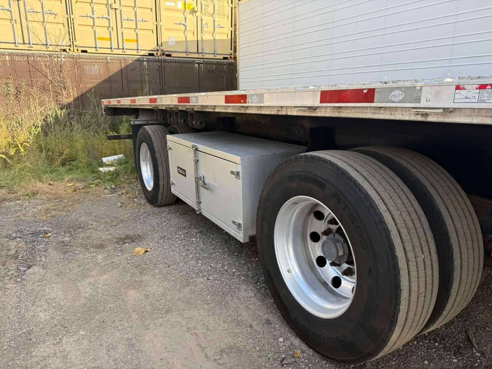2019 Utility 53` FLATBED image 5