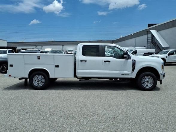 2026 Ford F350 SD XL image 3