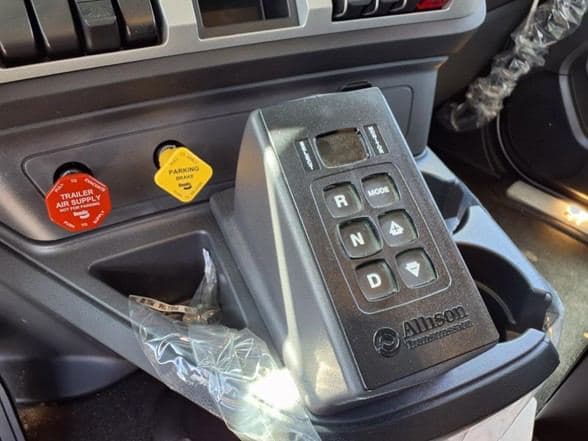 2025 Kenworth T880 image 22