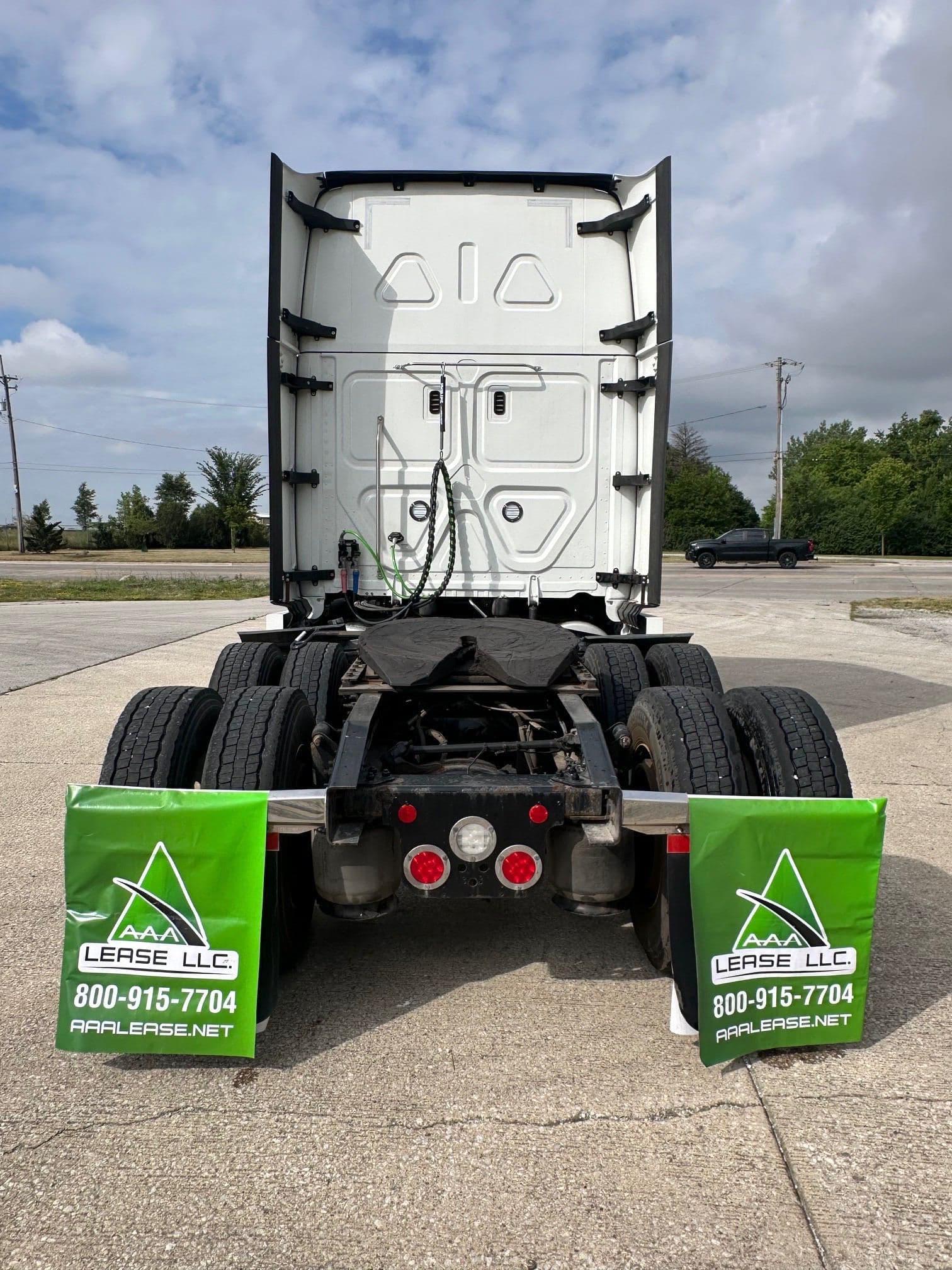 2022 Freightliner Cascadia image 8