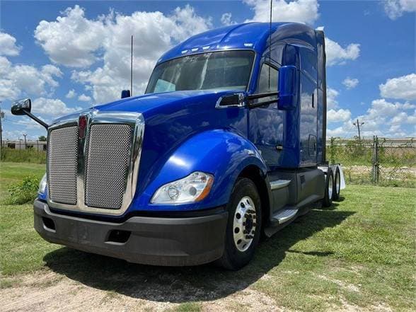 2018 Kenworth T680 image 1
