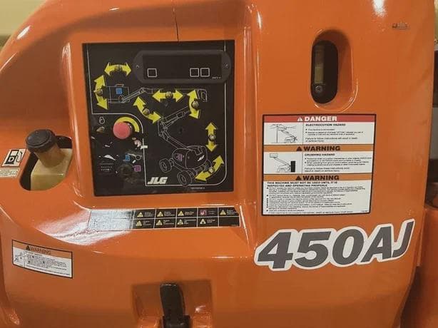 2015 JLG 450AJ image 4