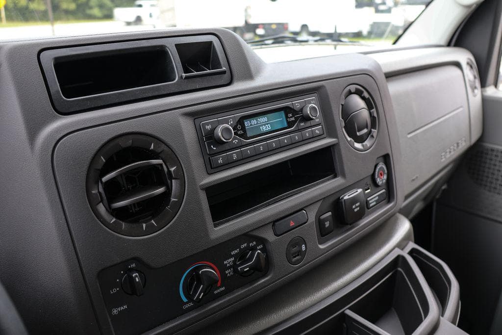 2026 Ford E-350SD Base Box Van image 31