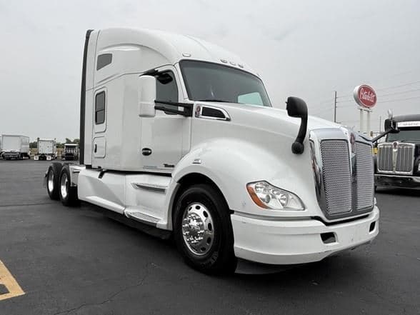 2019 Kenworth T680 image 2