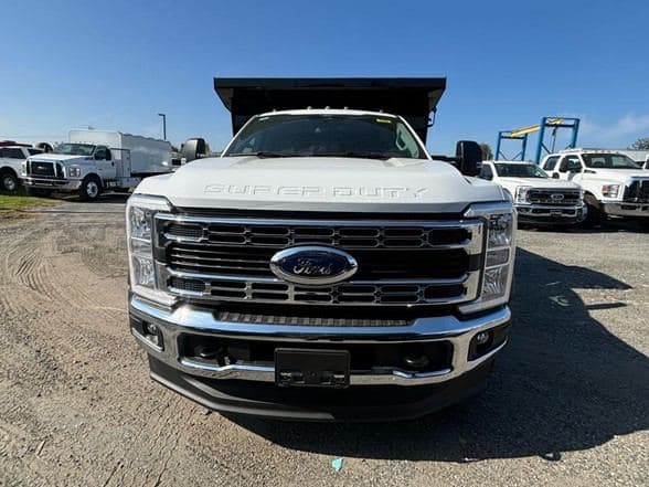 2024 Ford F550 image 8