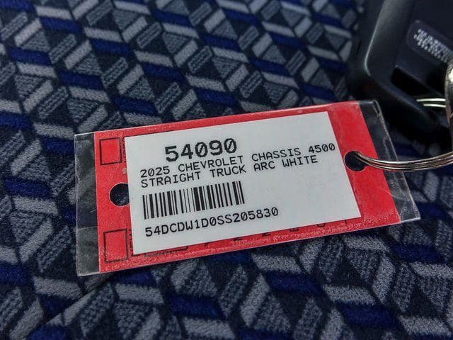 2025 Chevrolet 4500 HG LCF Gas Work Truck 109" Wheelbase Cab Chassis image 14