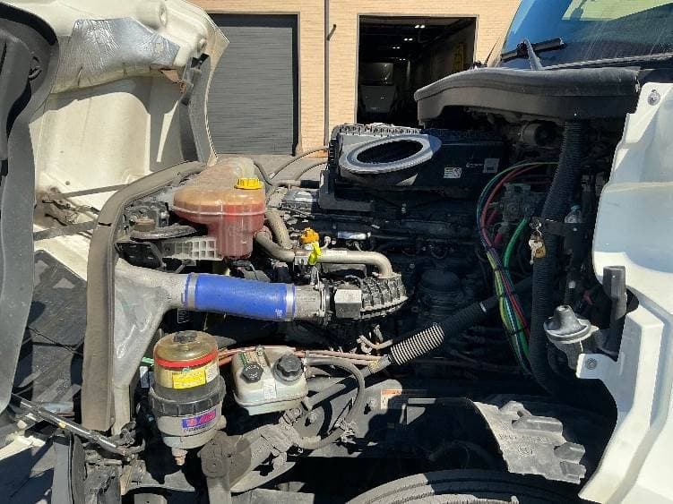 2021 Freightliner Cascadia image 3