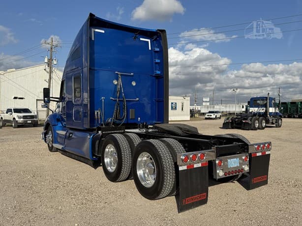 2021 Kenworth T680 image 7