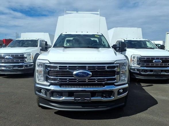 2025 Ford F550 image 7