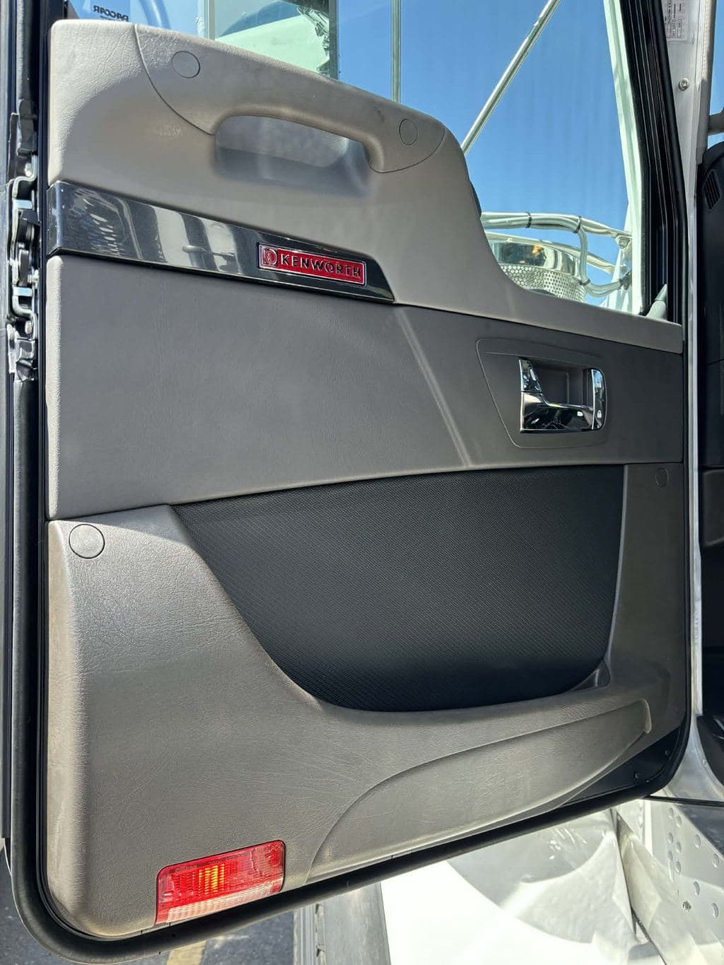 New 2027 KENWORTH T800 image 13
