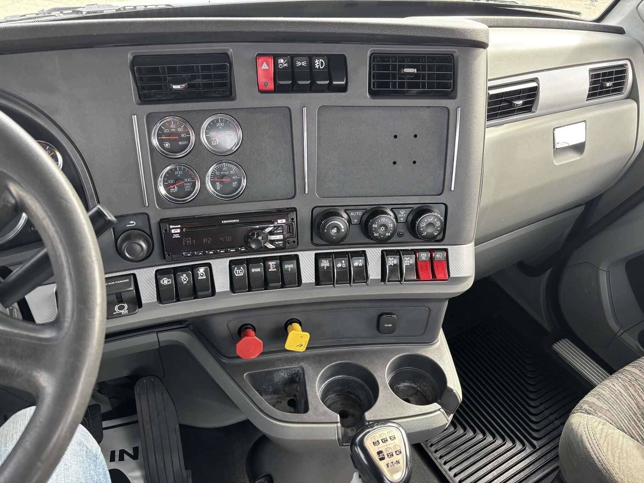 2021 Kenworth T880 image 5
