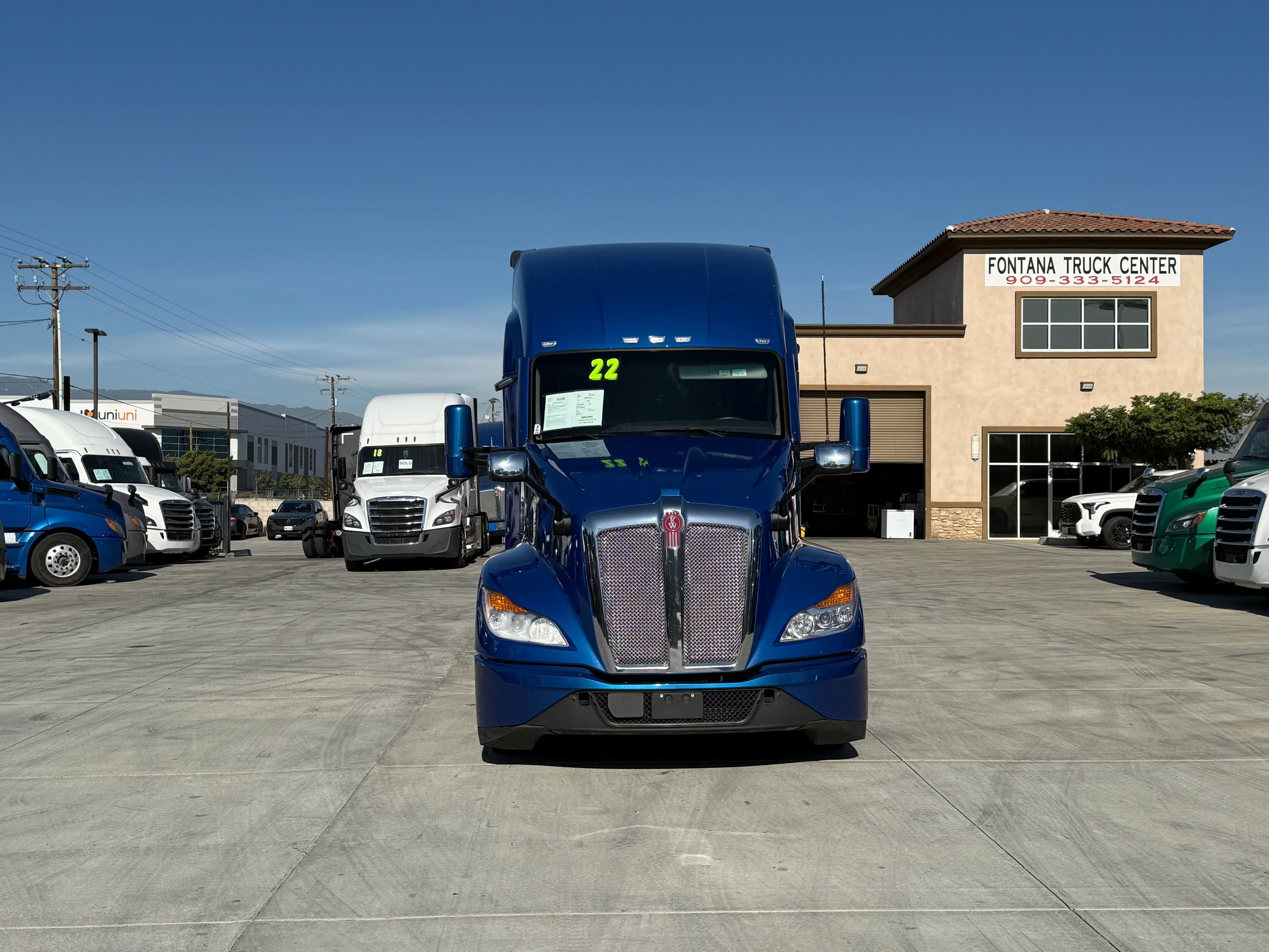 2022 Kenworth T680 image 2