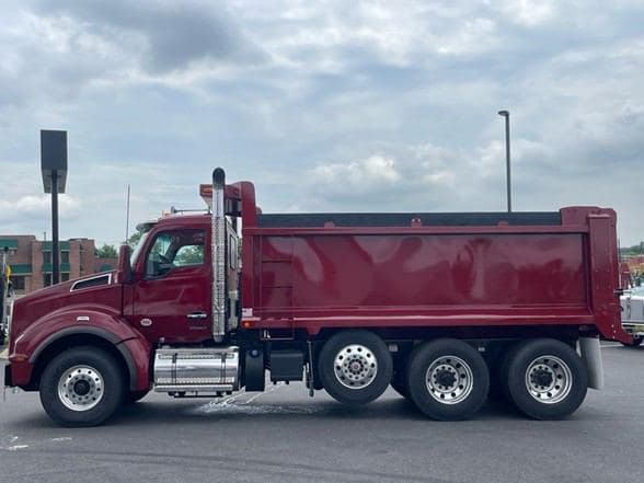 2025 Kenworth T880 image 5