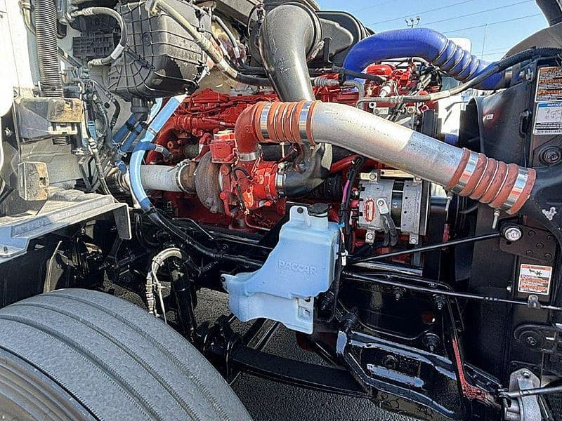 2024 Peterbilt 579 image 7