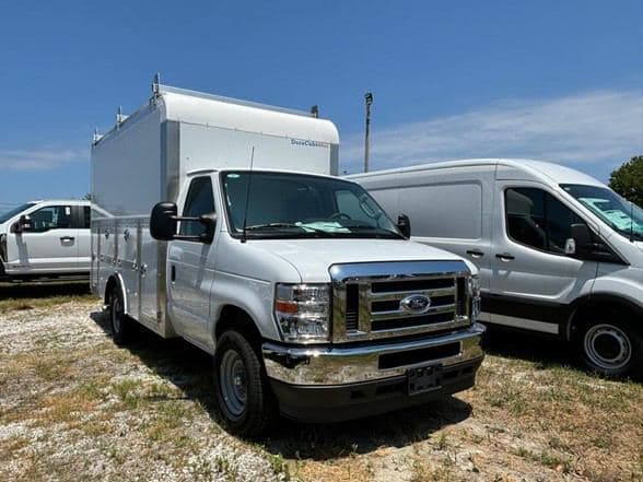 2024 Ford E350 image 2