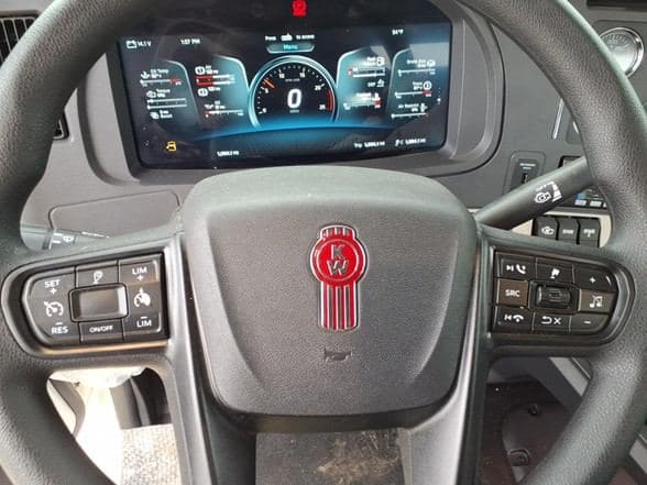 2025 Kenworth T880 image 20