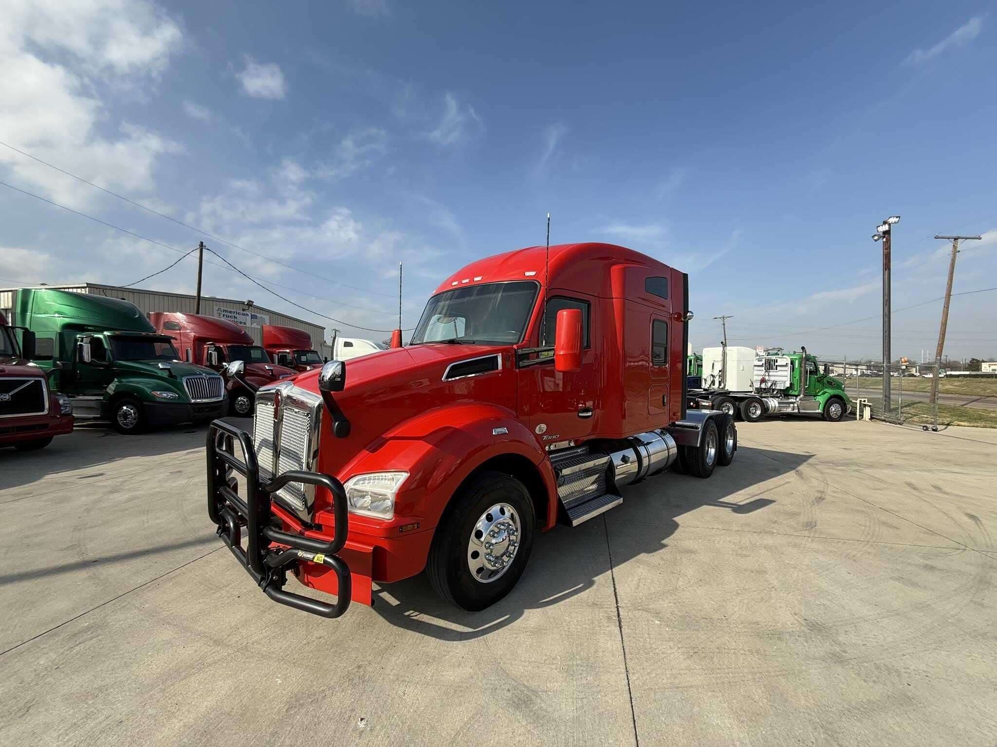 2022 Kenworth T880 image 3