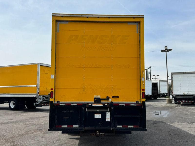 2019 International 4300 image 8