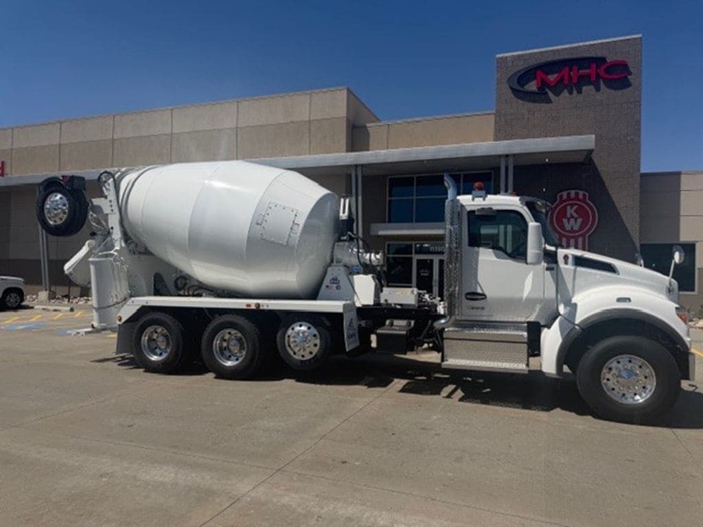 New 2026 KENWORTH T880 image 19