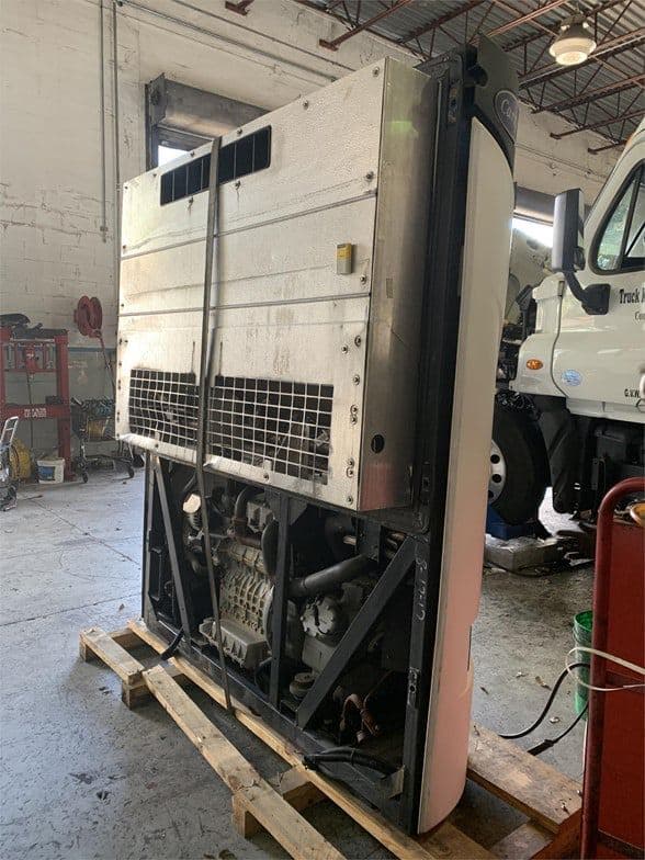 2017 CARRIER 7500 X4 W/ FUEL TANK image 7