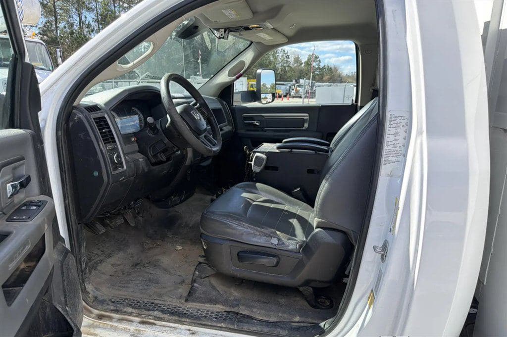 2017 RAM 5500 image 9