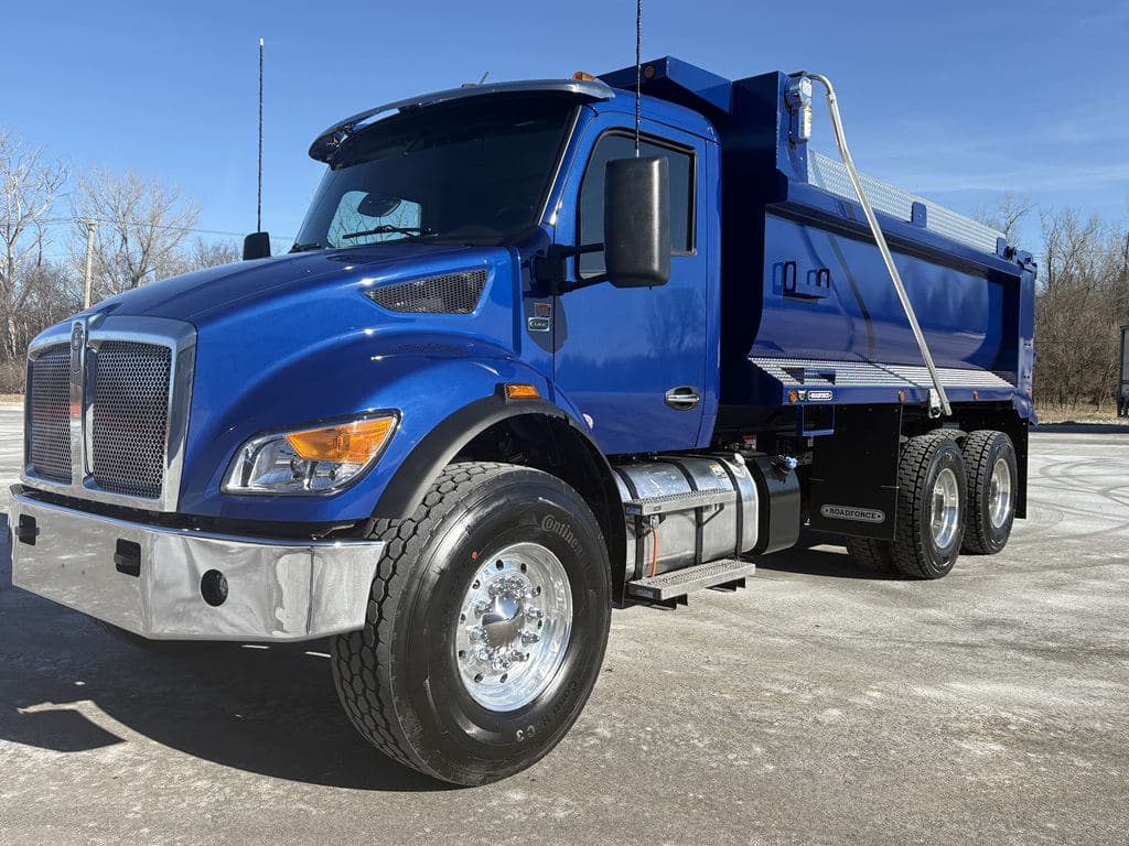New 2026 KENWORTH T480 image 2