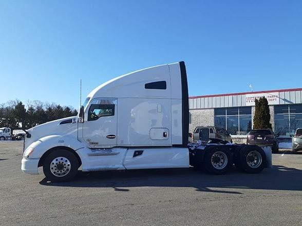 2019 Kenworth T680 image 2