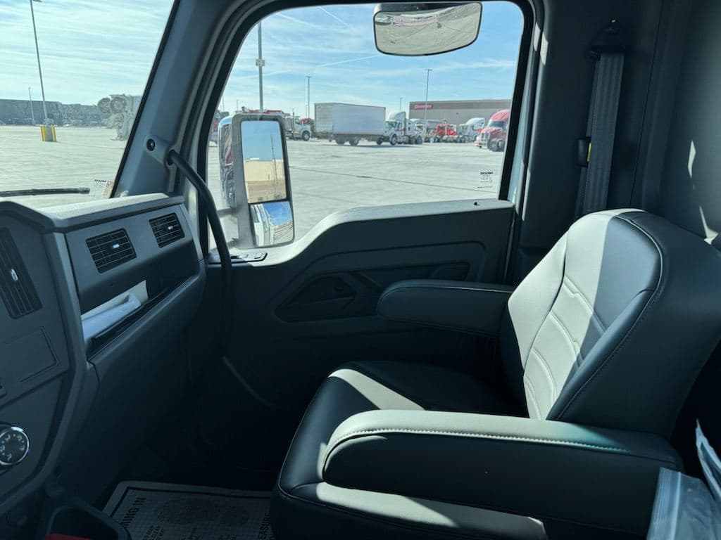 New 2026 KENWORTH T380 image 13