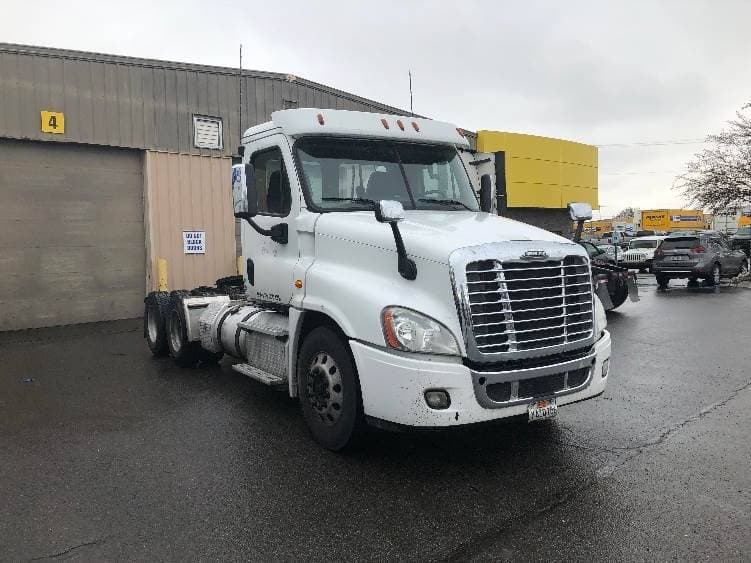 2018 Freightliner Cascadia image 1