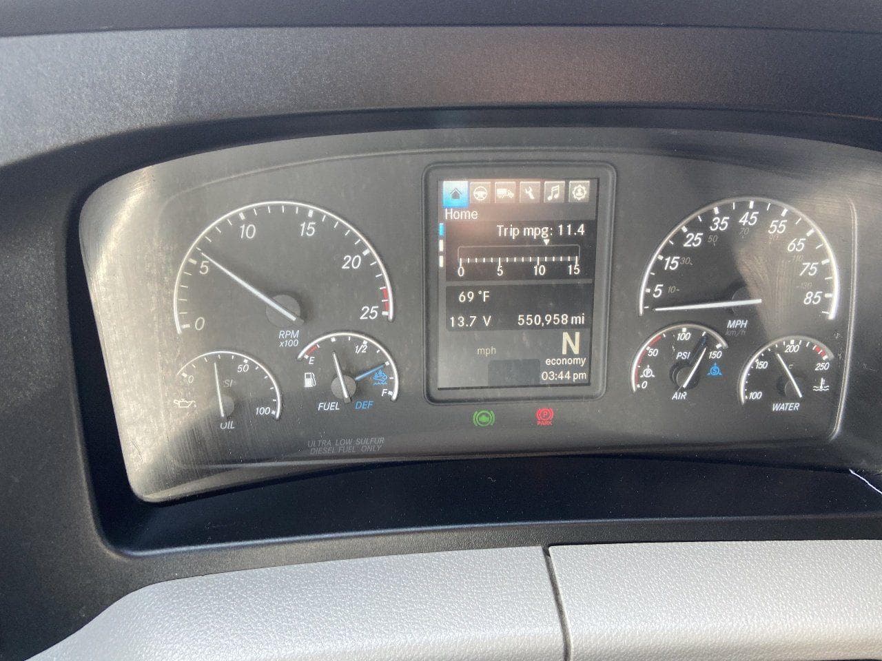 2020 FREIGHTLINER PE116064ST Tandem Axle Sleeper image 9