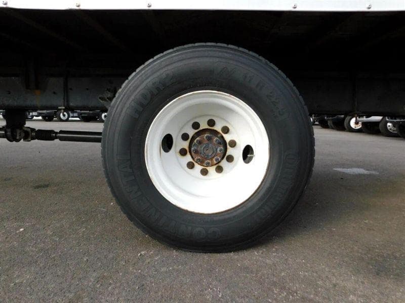 2019 International 4300 image 41