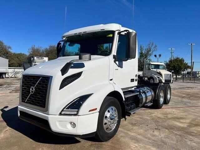 2019 Volvo VNR image 1