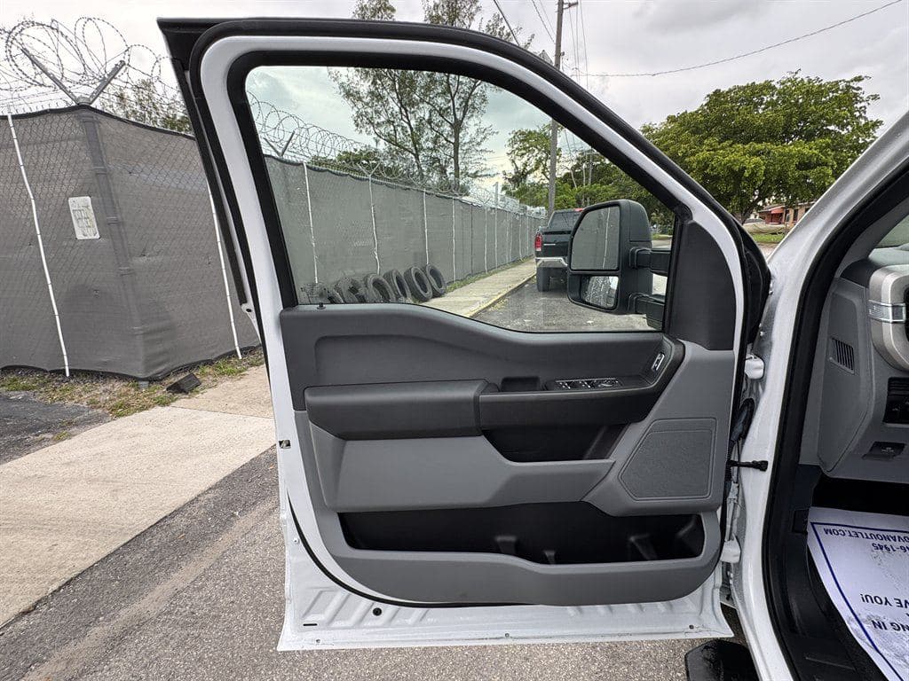 2023 Ford F250sd image 35